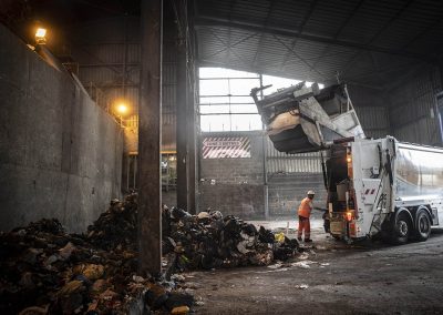 Dépôt dans le hall de déchargement